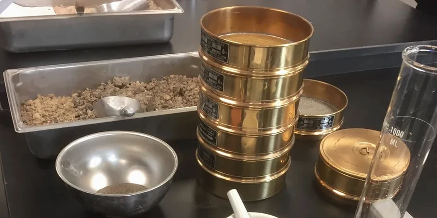 Analyse granulométrique par tamisage et hydromètre à Ajaccio